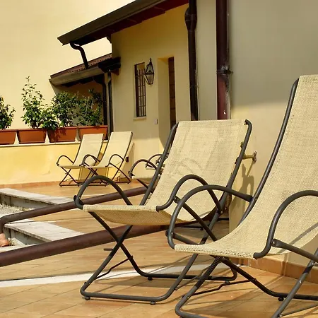 Hotel Relais Chalons D'orange 4*