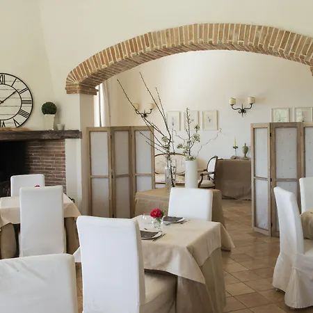 Hotel Relais Chalons D'orange 4*