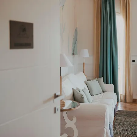 Hotel Relais Chalons D'orange 4*